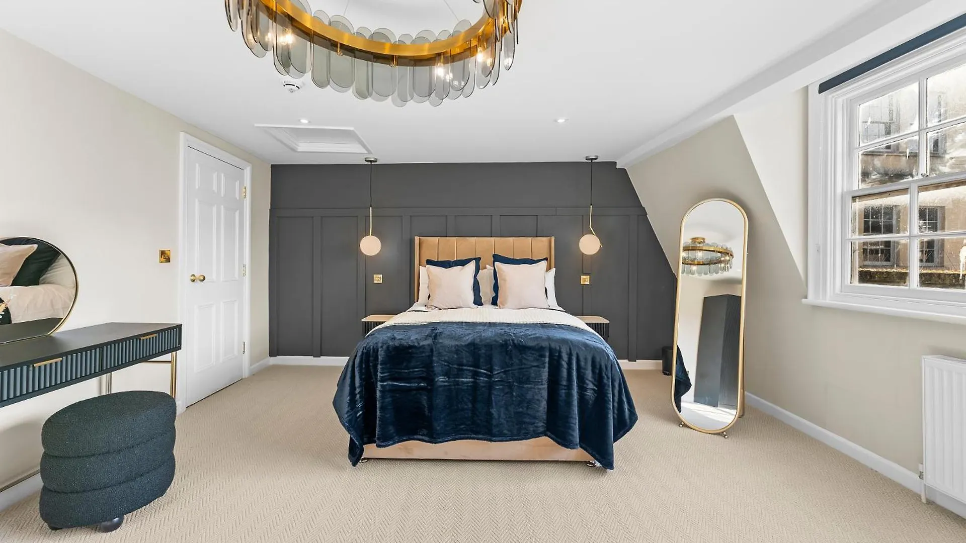 Baths Ultimate House Sleeps 40 Villa Bath