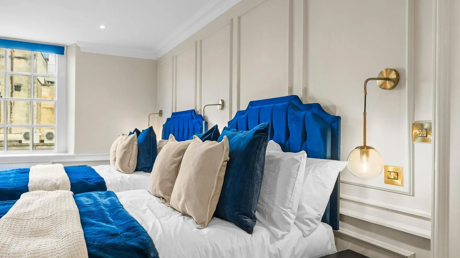 Baths Ultimate House Sleeps 40 Villa